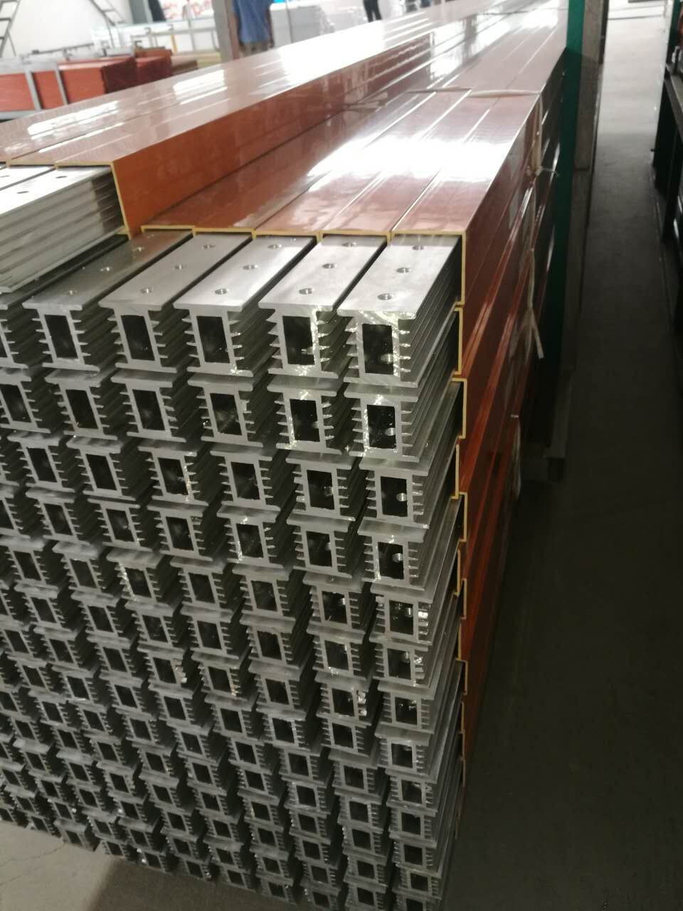 母線(xiàn)槽